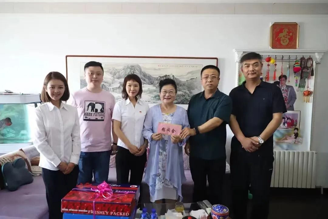 【能力作風(fēng)建設(shè)年】七一黨情濃 暖心薪火傳丨建工集團(tuán)副總經(jīng)理陳洪波慰問黑建一公司退休黨員